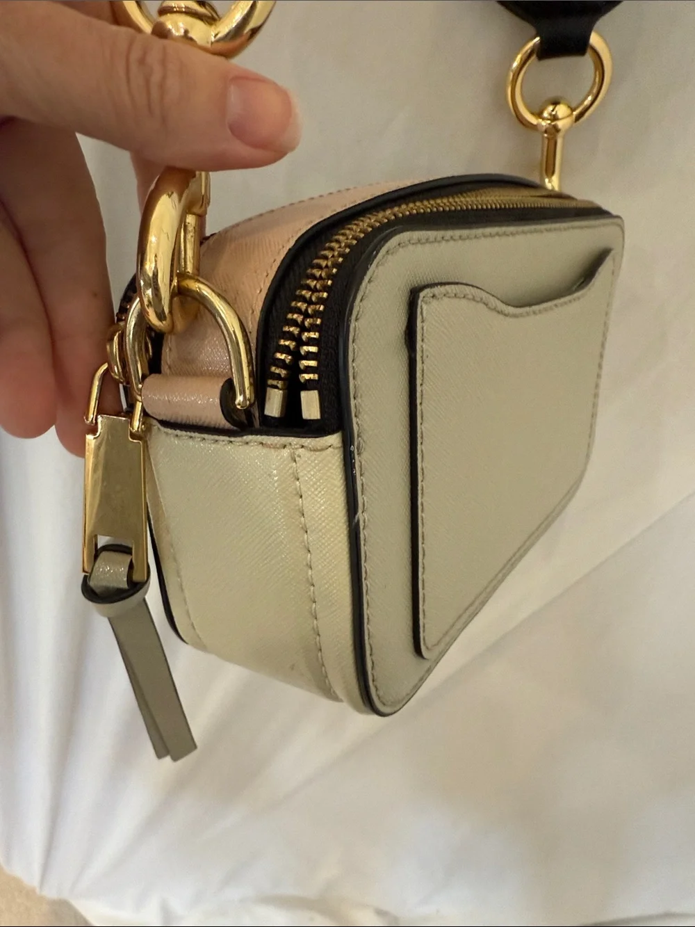 Marc Jacobs 100 authentic Snapshot Purse